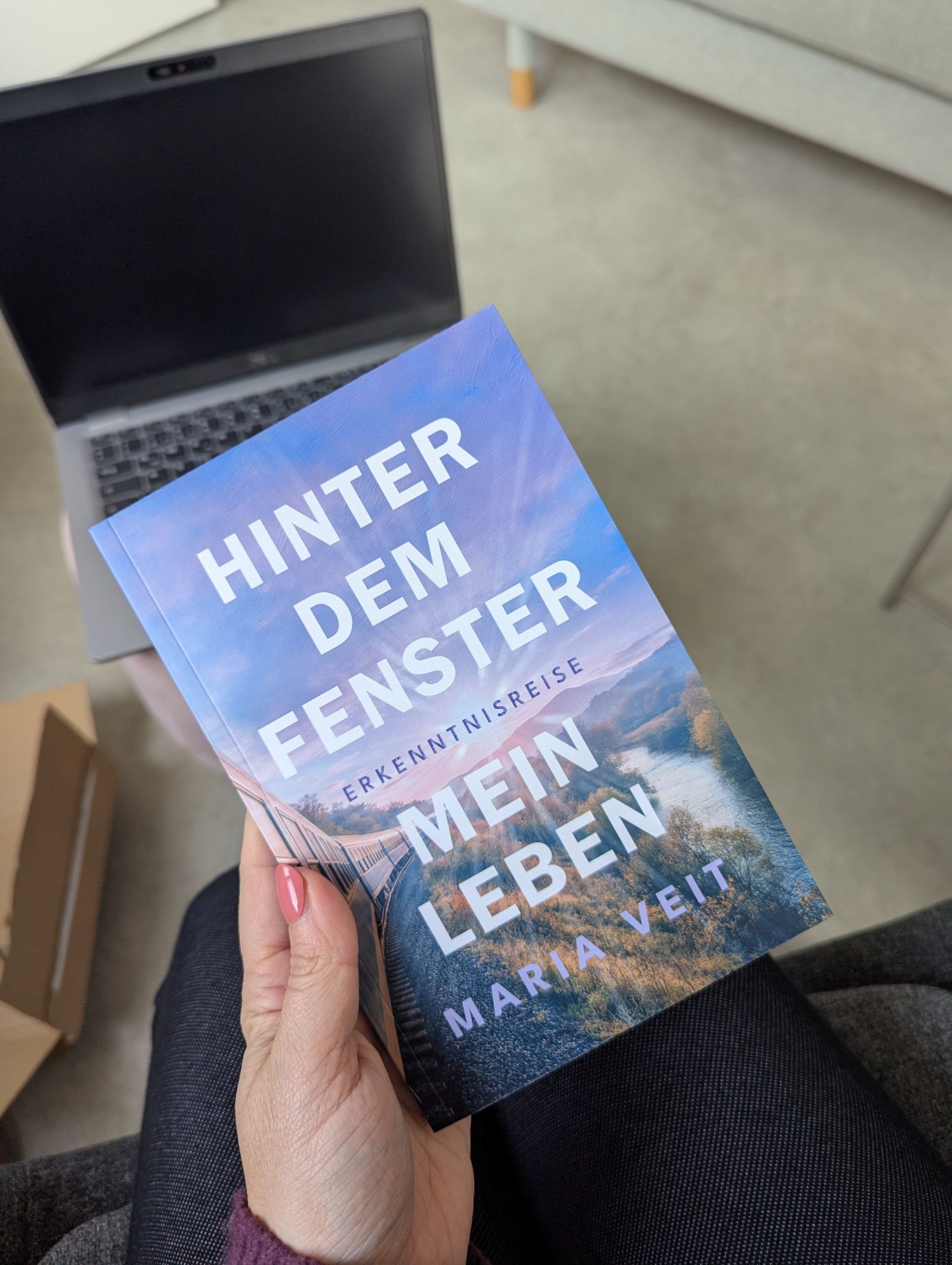 Roman "Hinter dem Fenster - mein Leben", eine Erkenntnisreise (Autorin: Maria Veit)