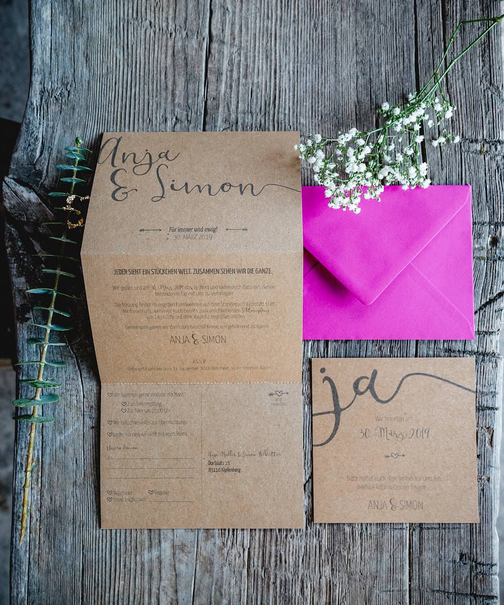 Hochzeitsinspiration Red Velvet, Hochzeitseinladung und Save-the-Date-Karte aus Kraftpapier | marygoesround.de