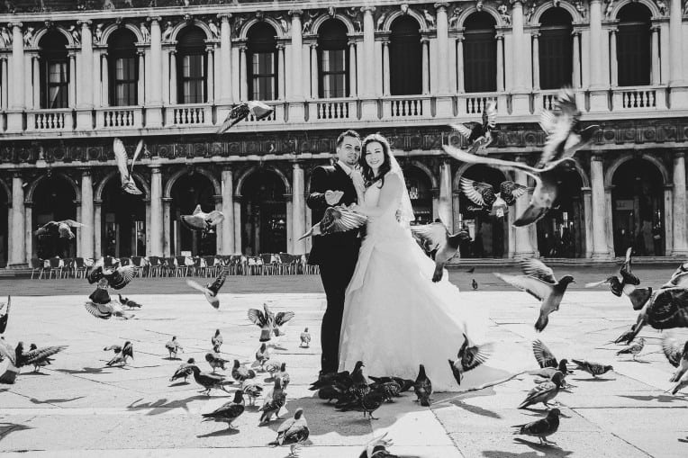 Hochzeitsinspiration "Amore Mio" - Venedig, Brautpaar-Shooting am Markusplatz | marygoesround.de