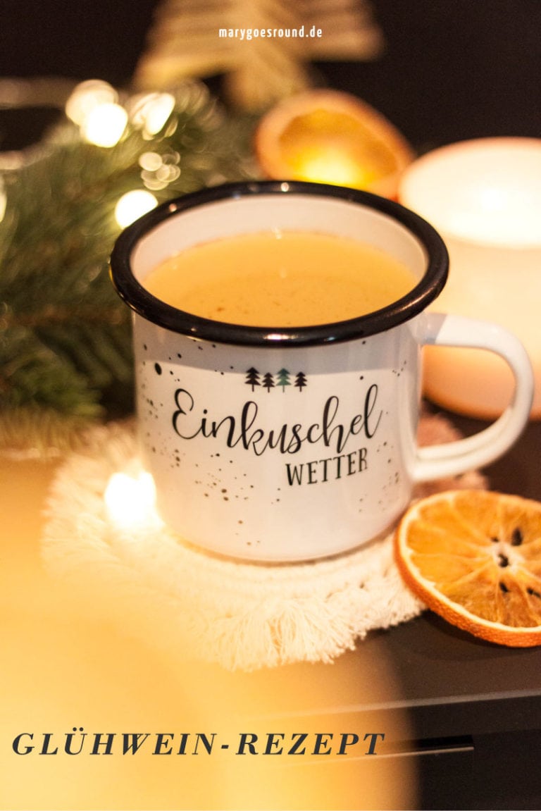 Rezept: Fruchtiger Glühwein mit Weißwein und Orange